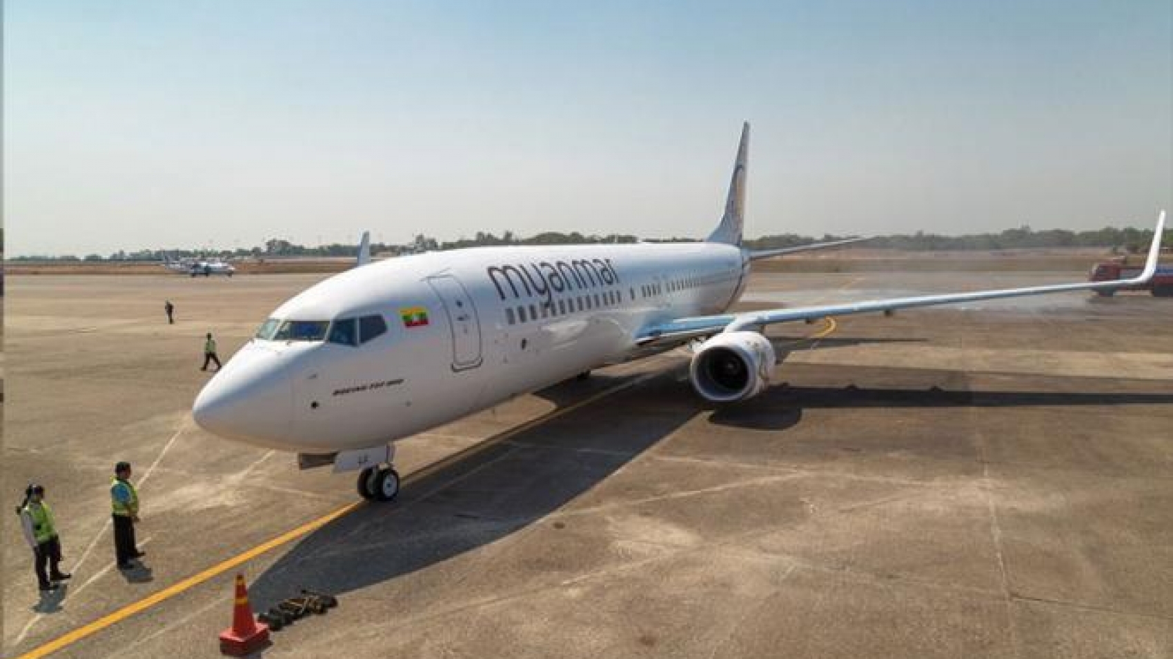 myanmar-national-airlines-boeing-737-800-ng-xy-alg
