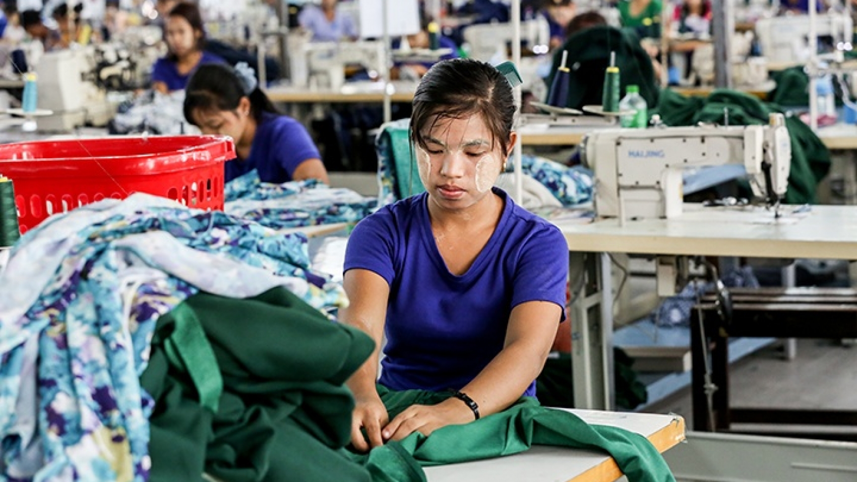 A-garment-worker-at-a-Burmese-factory-triplepundit.com_