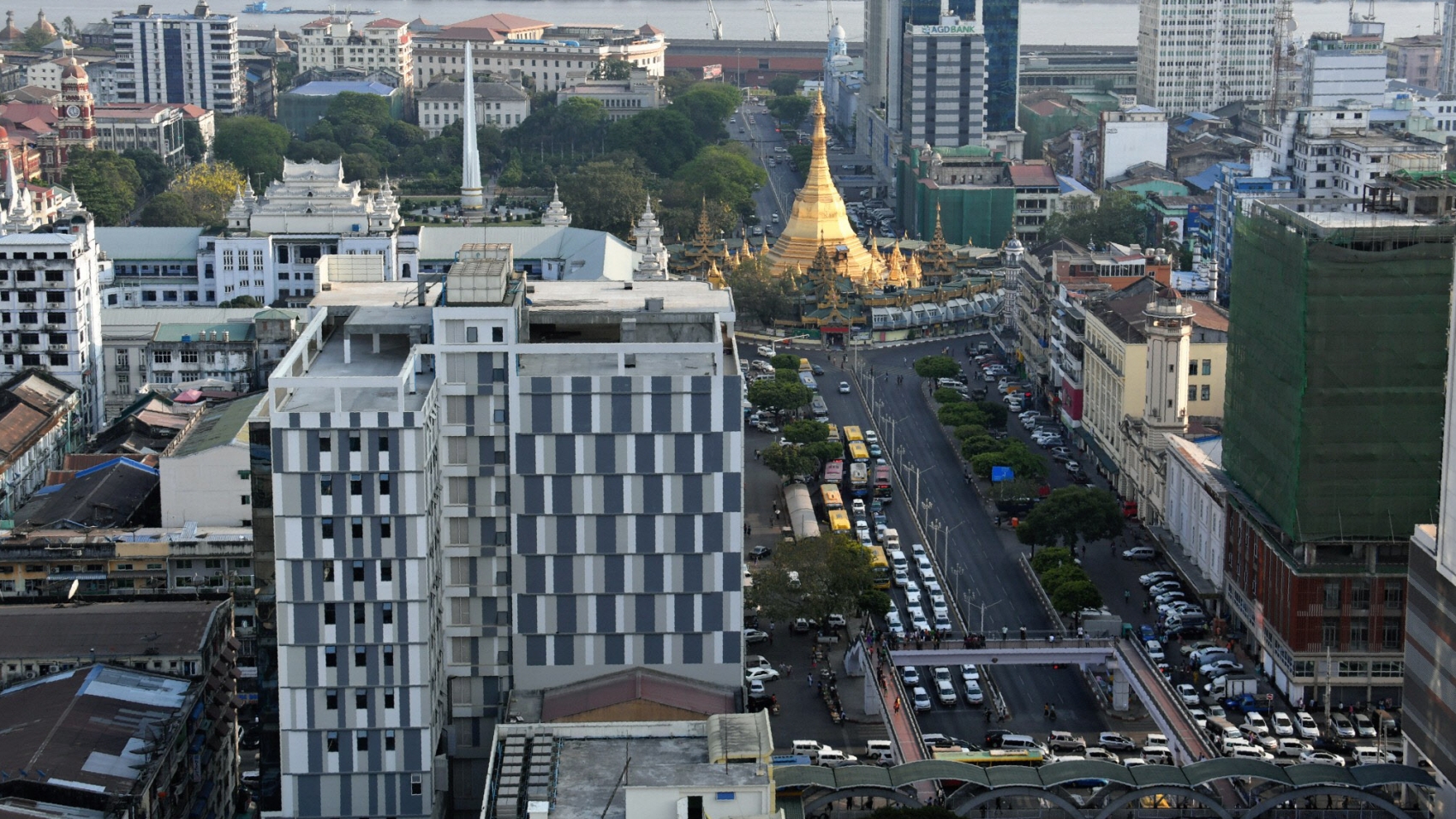 0426N-Myanmar-foreign-investment