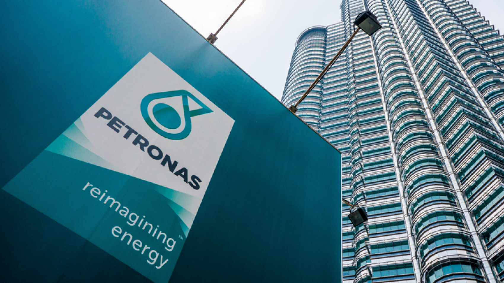 Petronas_HQ_shutterstock_404279482