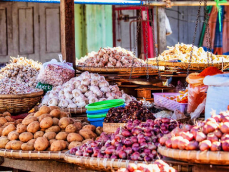 Food Market at Pyin Oo Lwin, Maymyo, Shan State of Myanmar, former Burma in Asia